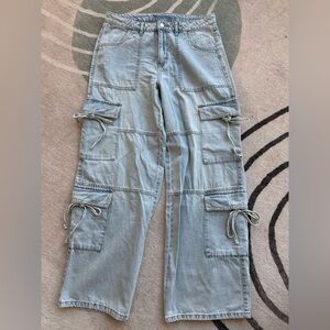 No Boundaries Light Wash Blue Cargo Jeans